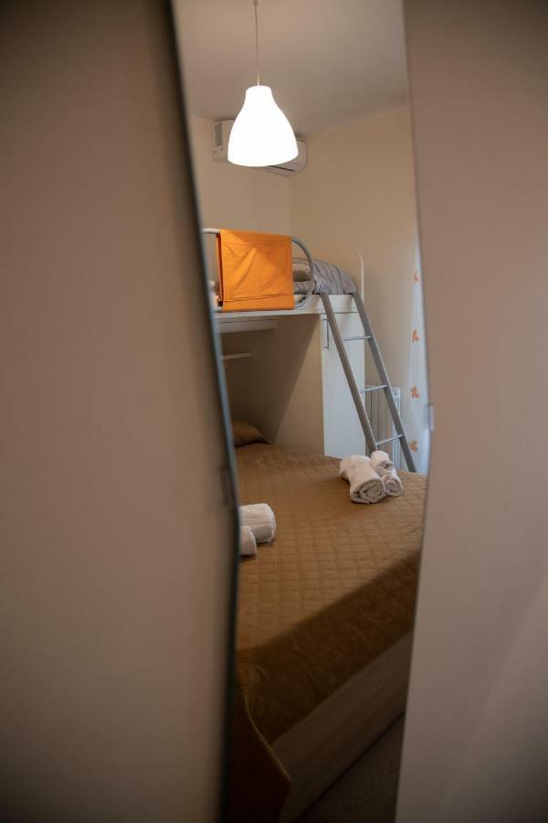 B&B Miramare Suite Taranto Eksteriør billede