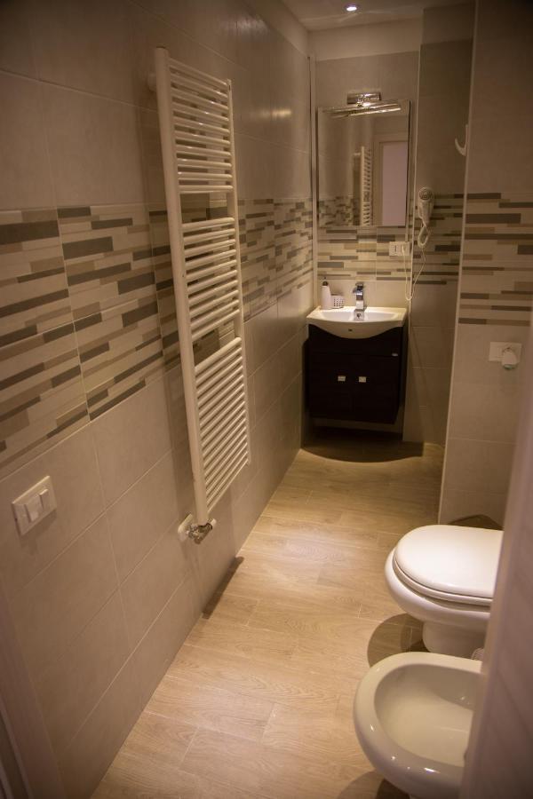 B&B Miramare Suite Taranto Eksteriør billede
