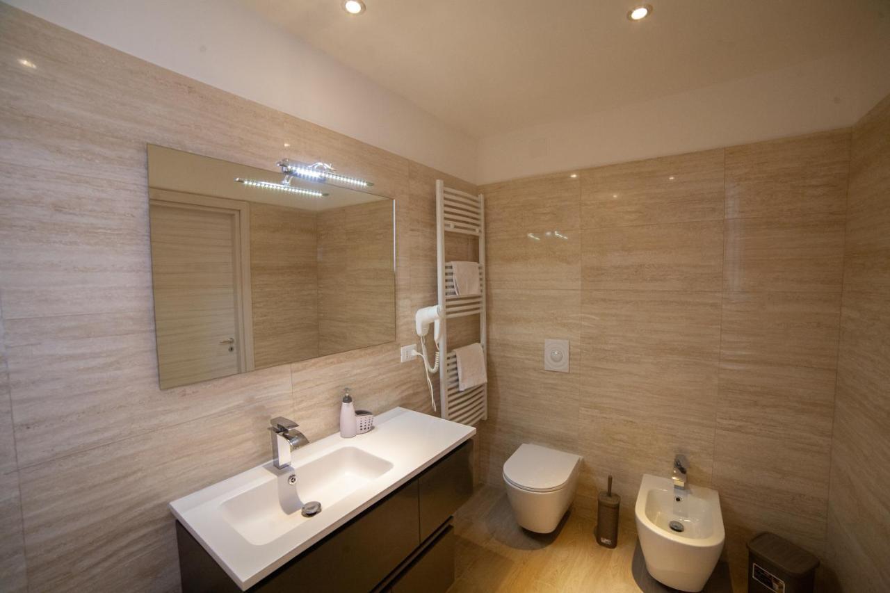 B&B Miramare Suite Taranto Eksteriør billede